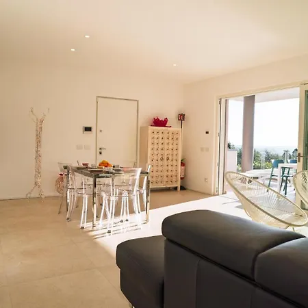 Garda Blue Luxury Apartment San Felice del Benaco