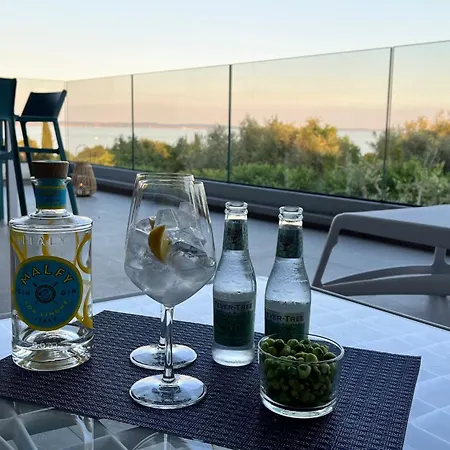 Apartment Garda Blue Luxury San Felice del Benaco