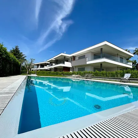 Garda Blue Luxury *